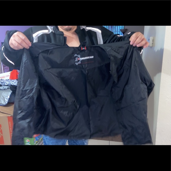 First gear motorcycle jacket - Picture 5 of 8